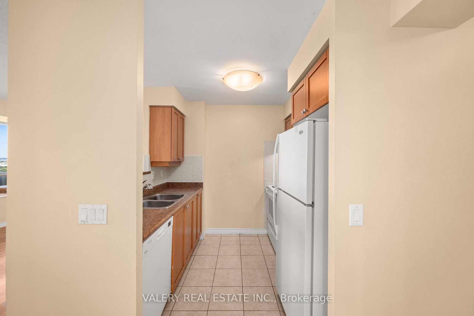 1626-700 Humberwood Blvd, Toronto, view 23