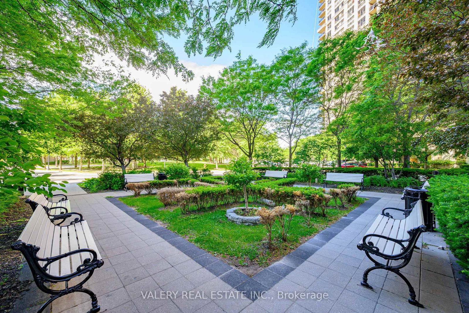 1626-700 Humberwood Blvd, Toronto, view 34