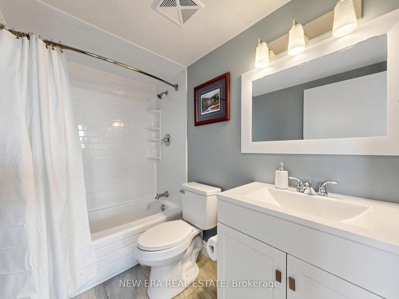 8 Lisa Brampton,ON L6T 4S6 — Photo 25