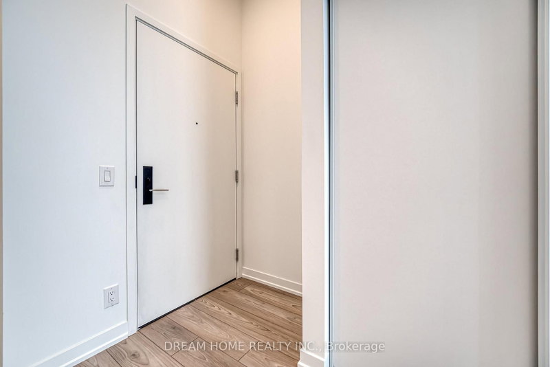 285 Dufferin St photo 4