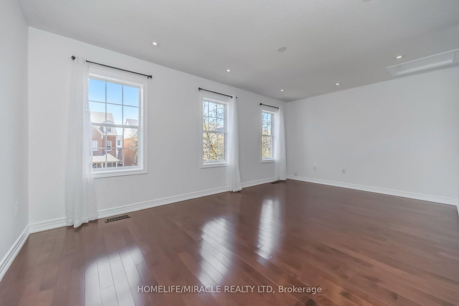 257 Gatwick Drive • Oakville, ON photo 18
