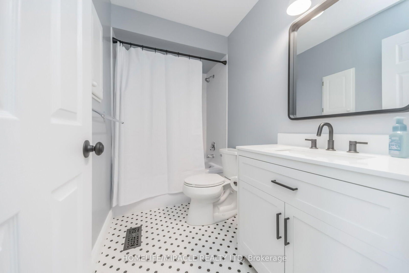 257 Gatwick Drive • Oakville, ON photo 27