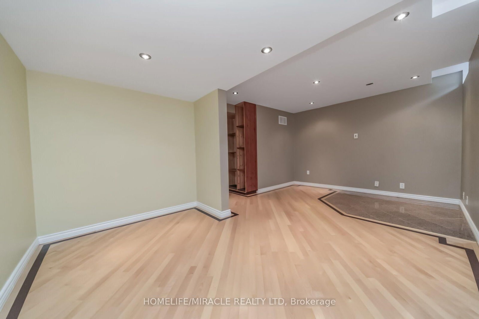 257 Gatwick Drive • Oakville, ON photo 39