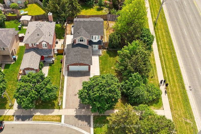 56 Mullis Crescent • Brampton, ON photo 2