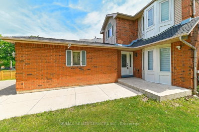56 Mullis Crescent • Brampton, ON photo 4