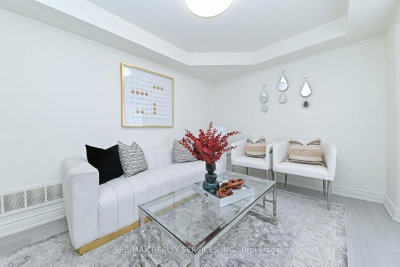 56 Mullis Crescent • Brampton, ON photo 9