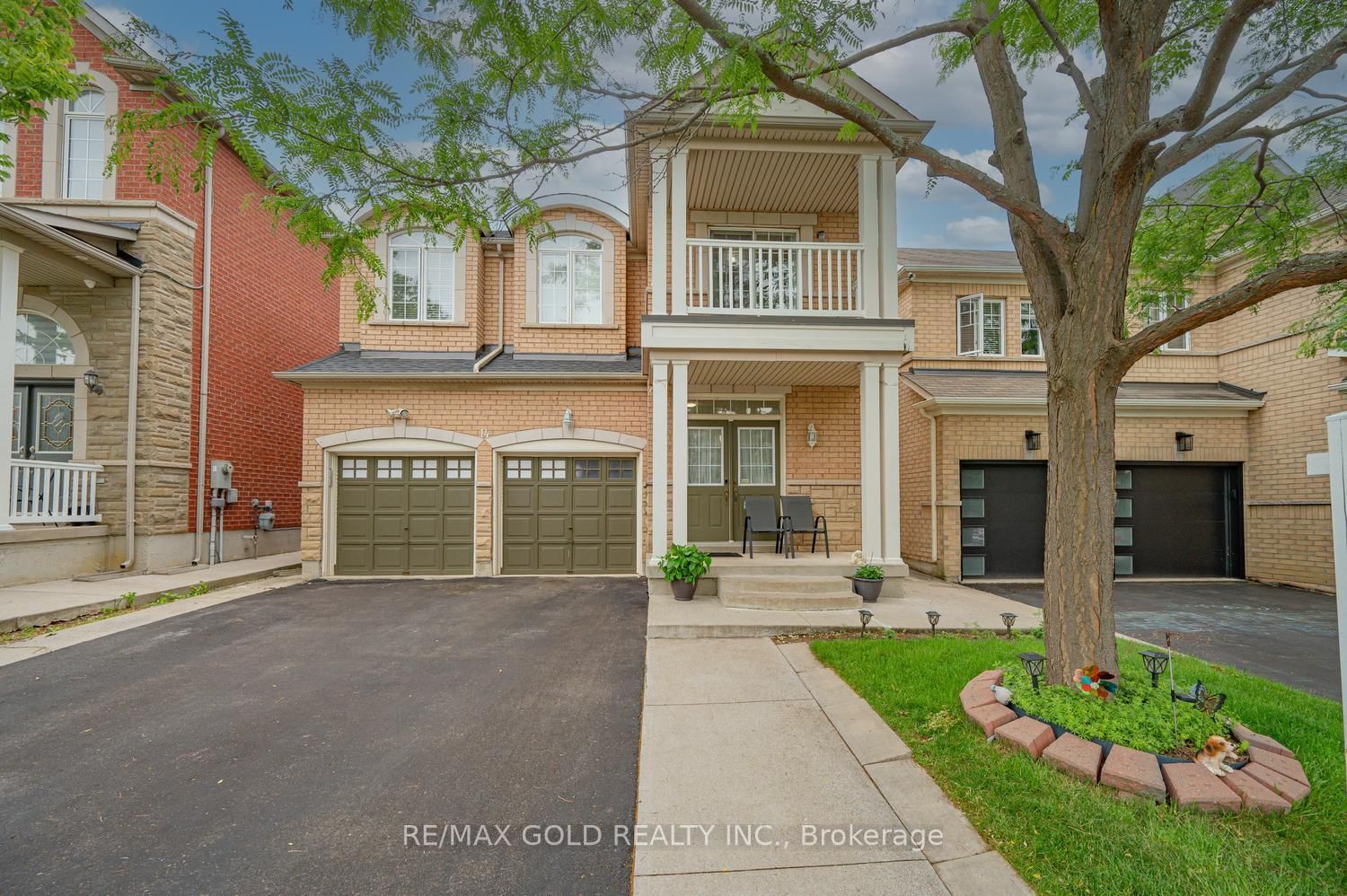 14 Maddybeth Brampton,ON L6Y 5R7