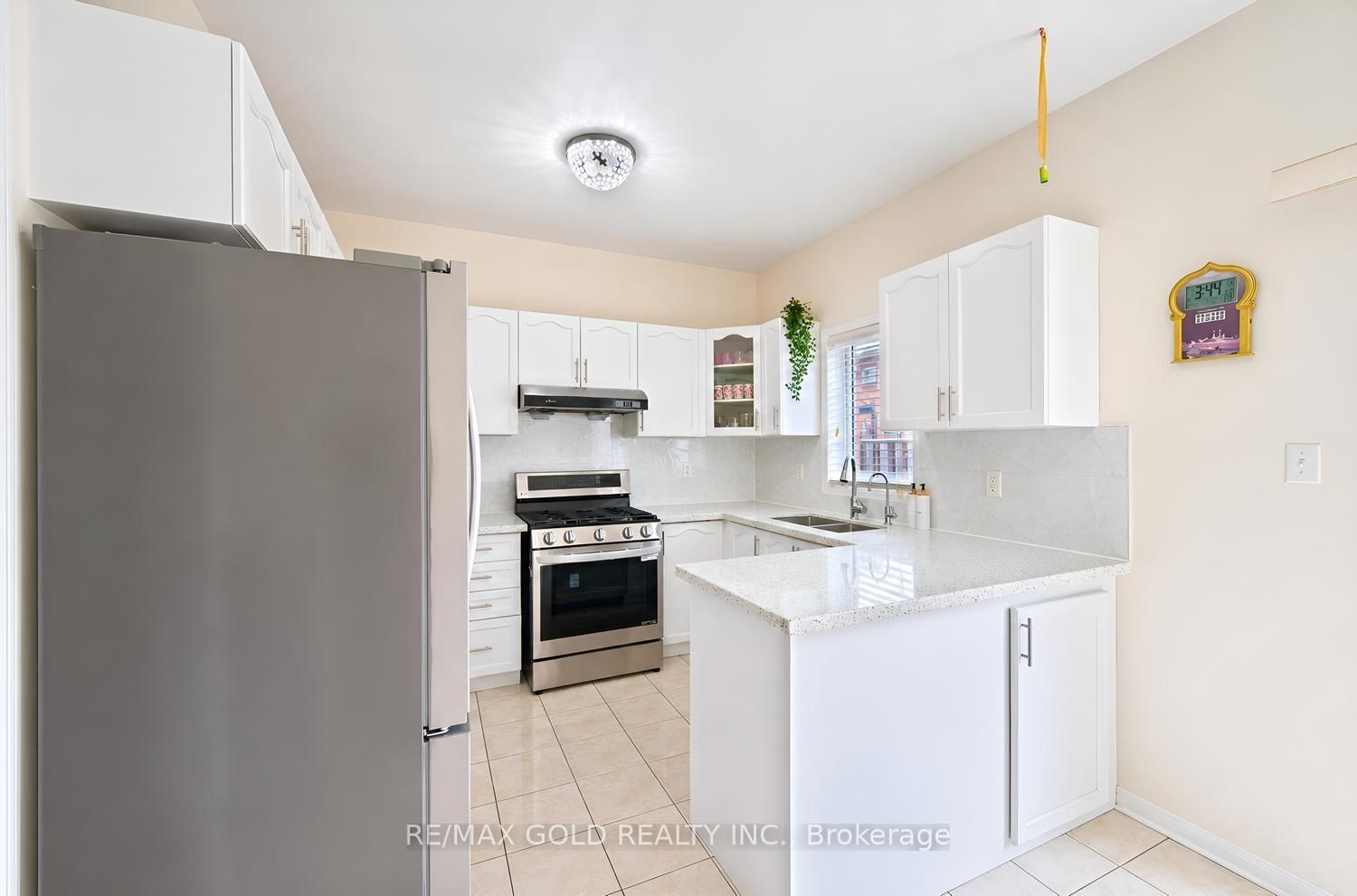14 Maddybeth Brampton,ON L6Y 5R7 — Photo 15