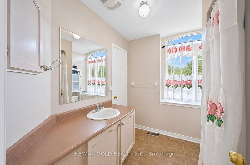 14 Maddybeth Brampton,ON L6Y 5R7 — Photo 33