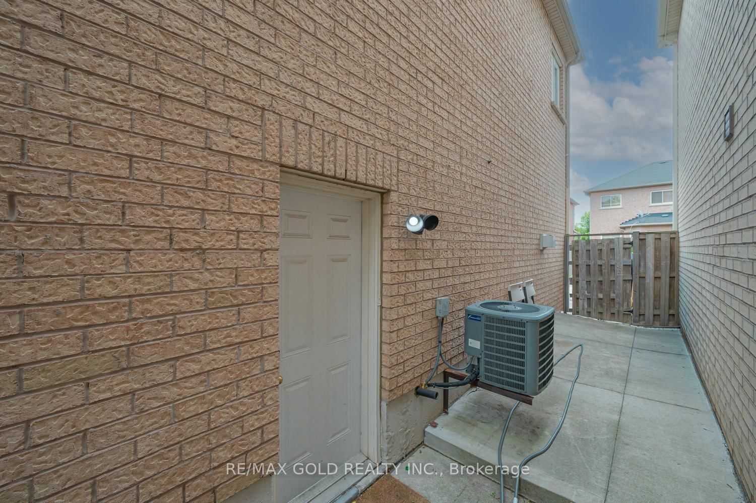 14 Maddybeth Brampton,ON L6Y 5R7 — Photo 44