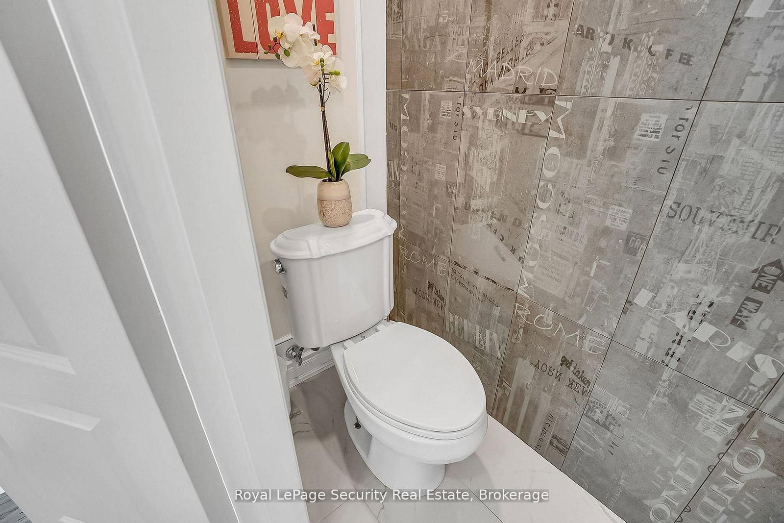 67 Northland Avenue • Toronto, ON photo 23