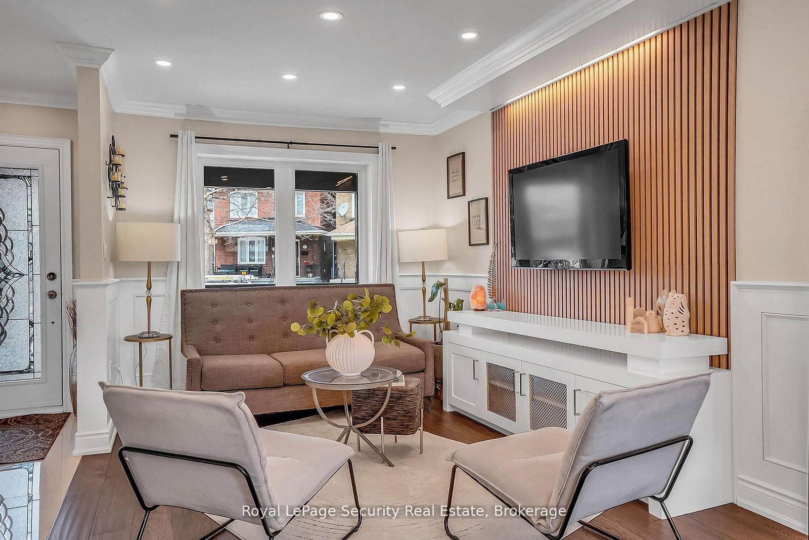 67 Northland Avenue • Toronto, ON photo 9