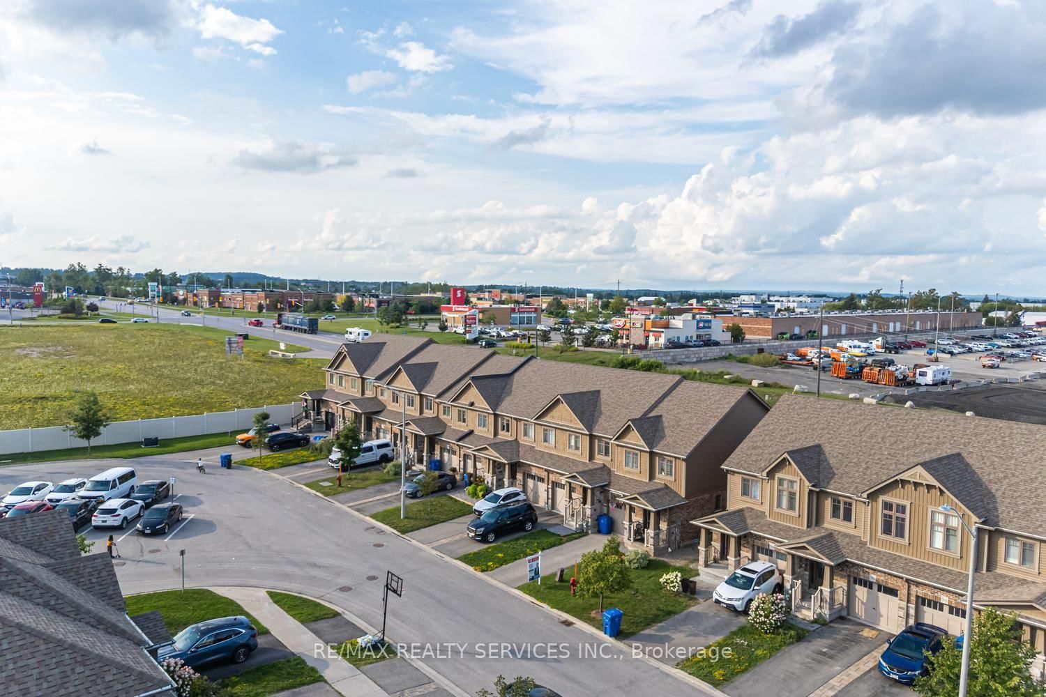 100 Winterton Court • Orangeville, ON photo 8