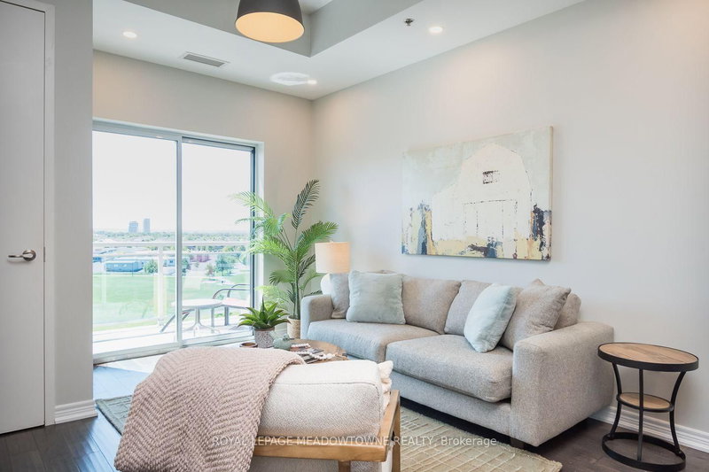 607 - 1419 Costigan Road