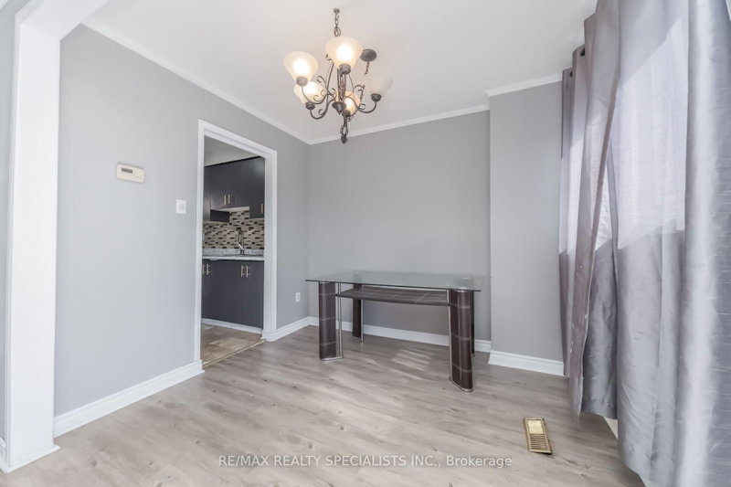 33 Greenwich Brampton,ON L6S 2E6 — Photo 16