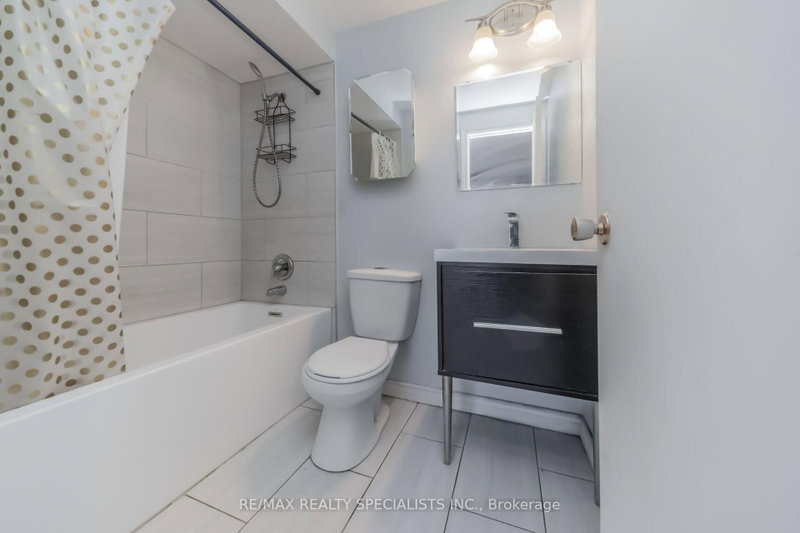 33 Greenwich Brampton,ON L6S 2E6 — Photo 27
