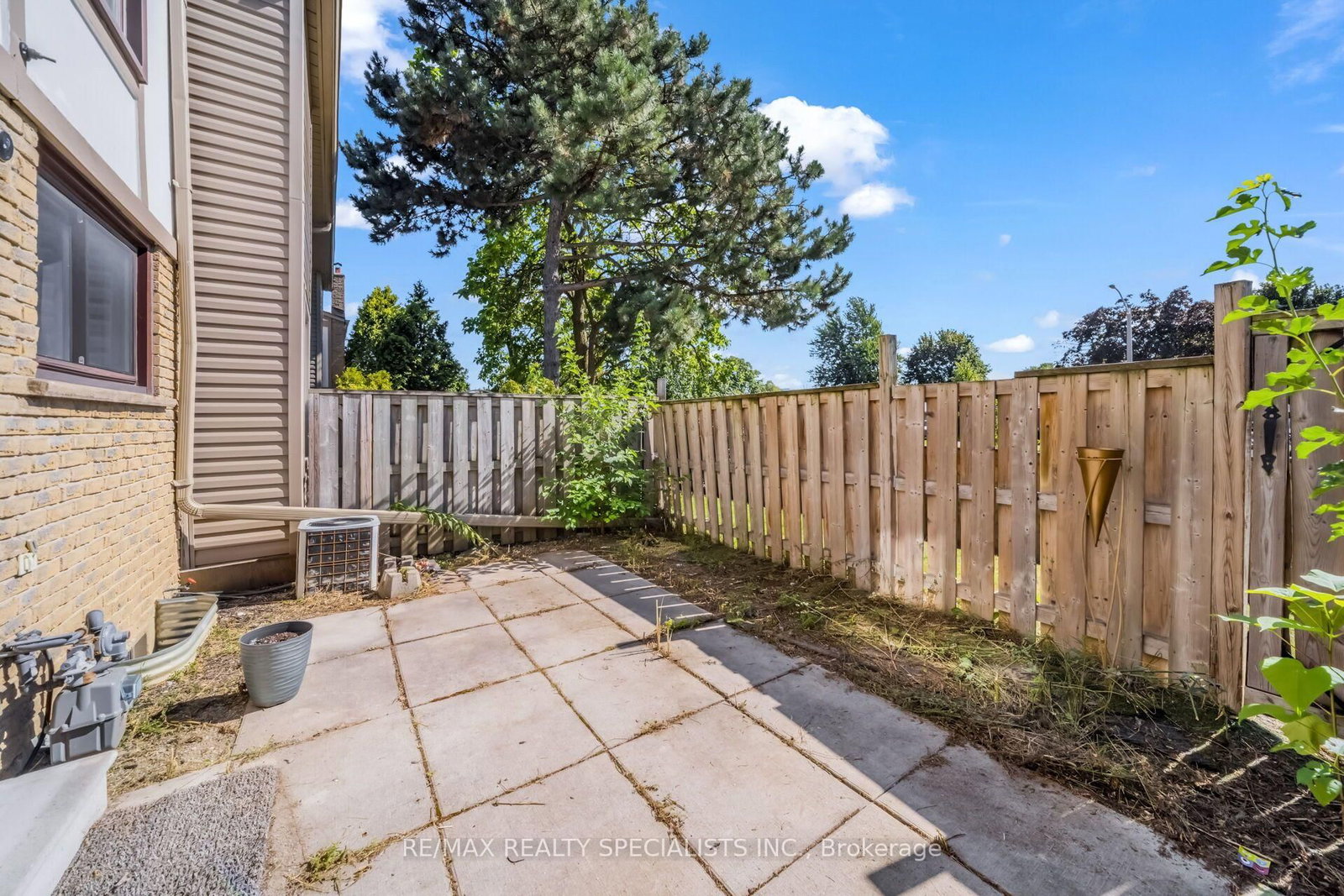 33 Greenwich Circle • Brampton, ON photo 40
