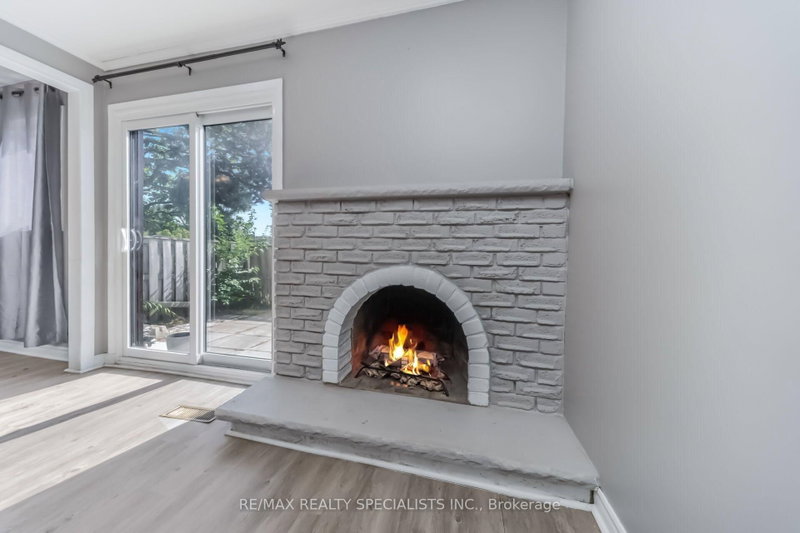 33 Greenwich Brampton,ON L6S 2E6 — Photo 8