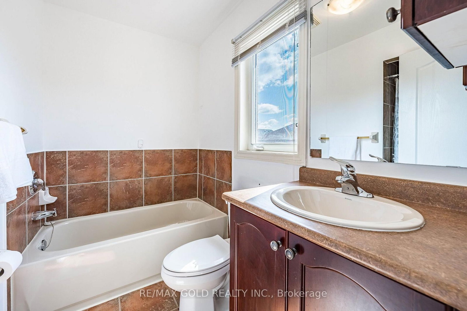 20 Amaranth Crescent • Brampton, ON photo 19