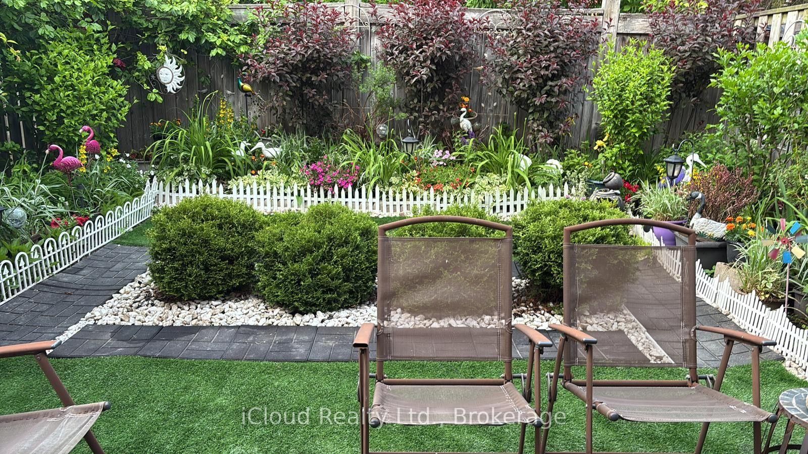 5661 Volpe Avenue • Mississauga, ON photo 1