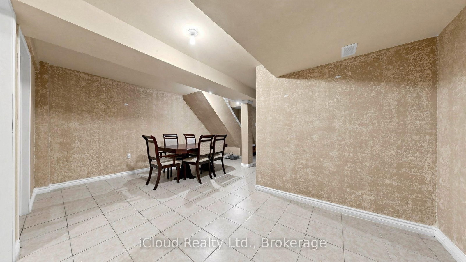 5661 Volpe Avenue • Mississauga, ON photo 32