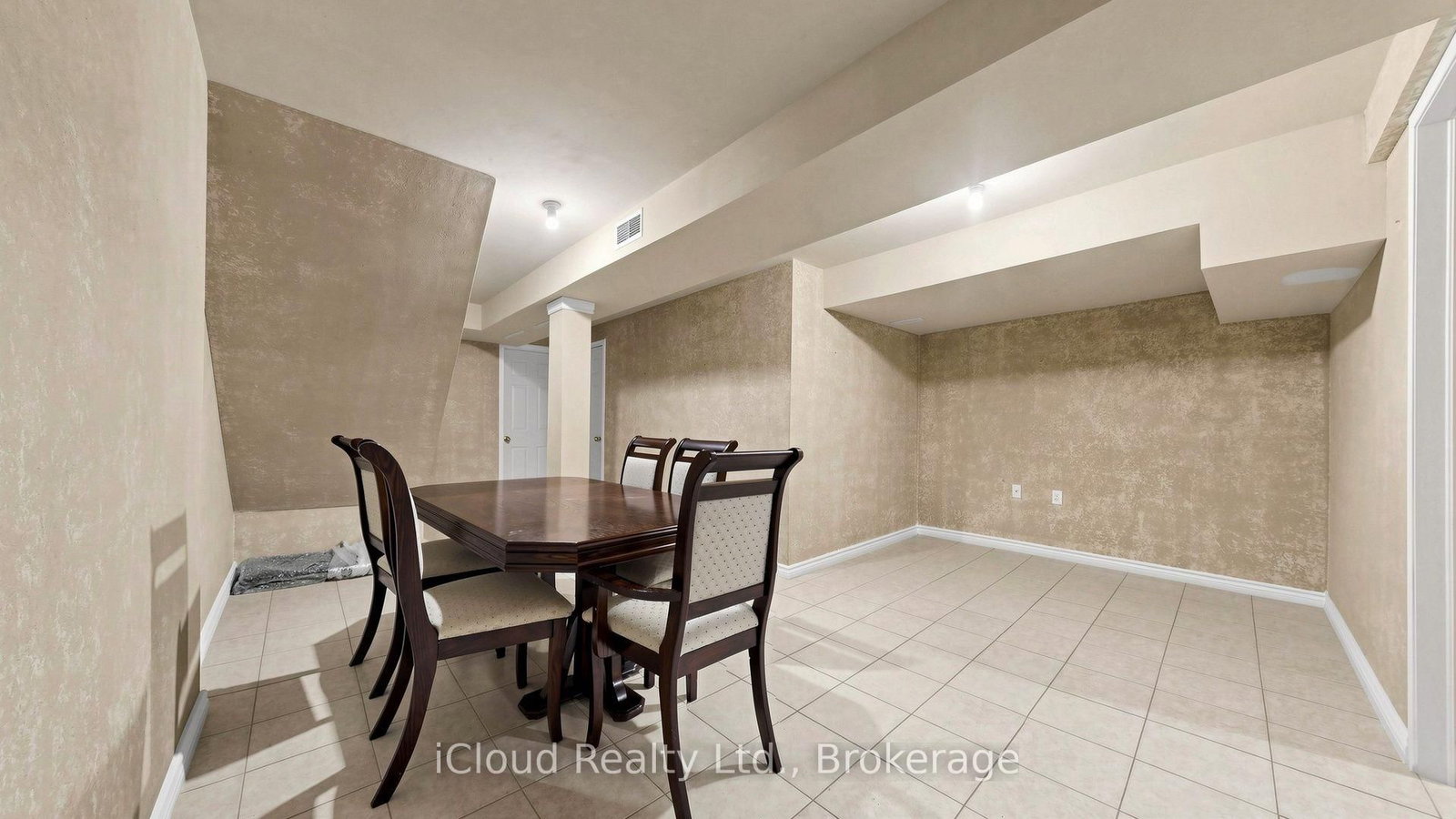 5661 Volpe Avenue • Mississauga, ON photo 33