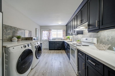 1323 Shamir Mississauga,ON L5C 1L2 — Photo 13