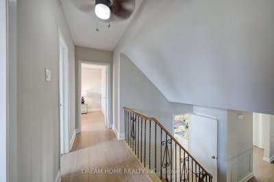 1323 Shamir Mississauga,ON L5C 1L2 — Photo 17