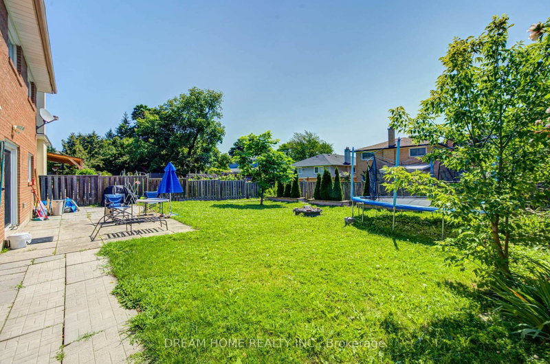 1323 Shamir Mississauga,ON L5C 1L2 — Photo 48