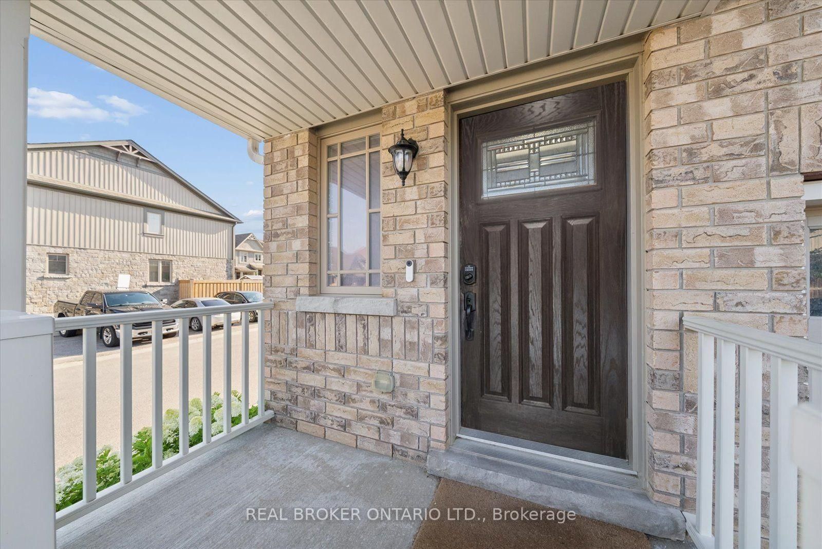 126 Parkinson Crescent photo 8