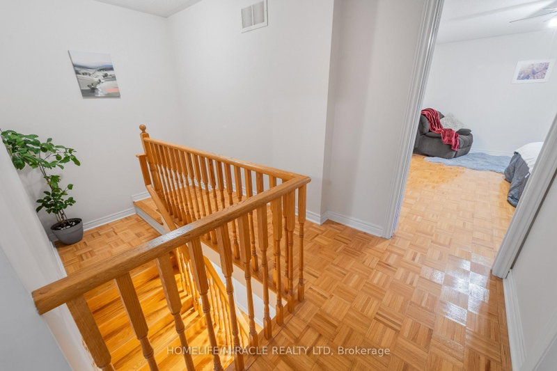 324 Edenbrook Hill Brampton,ON L7A 2C1 — Photo 16