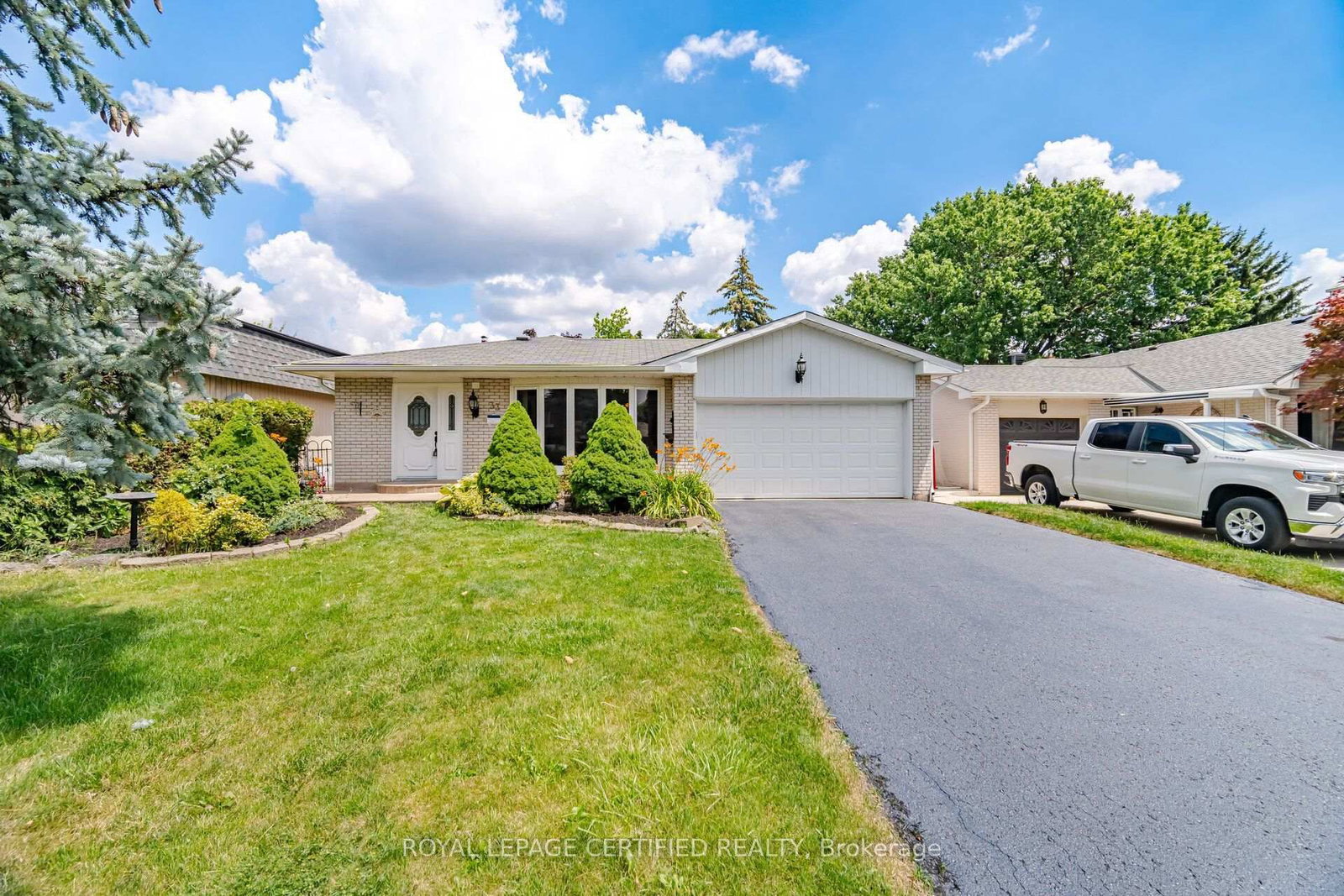 33 Grassmere Crescent • Brampton, ON photo 1