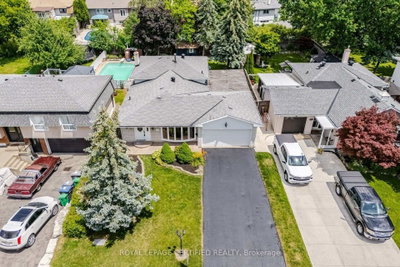 33 Grassmere Crescent • Brampton, ON photo 5