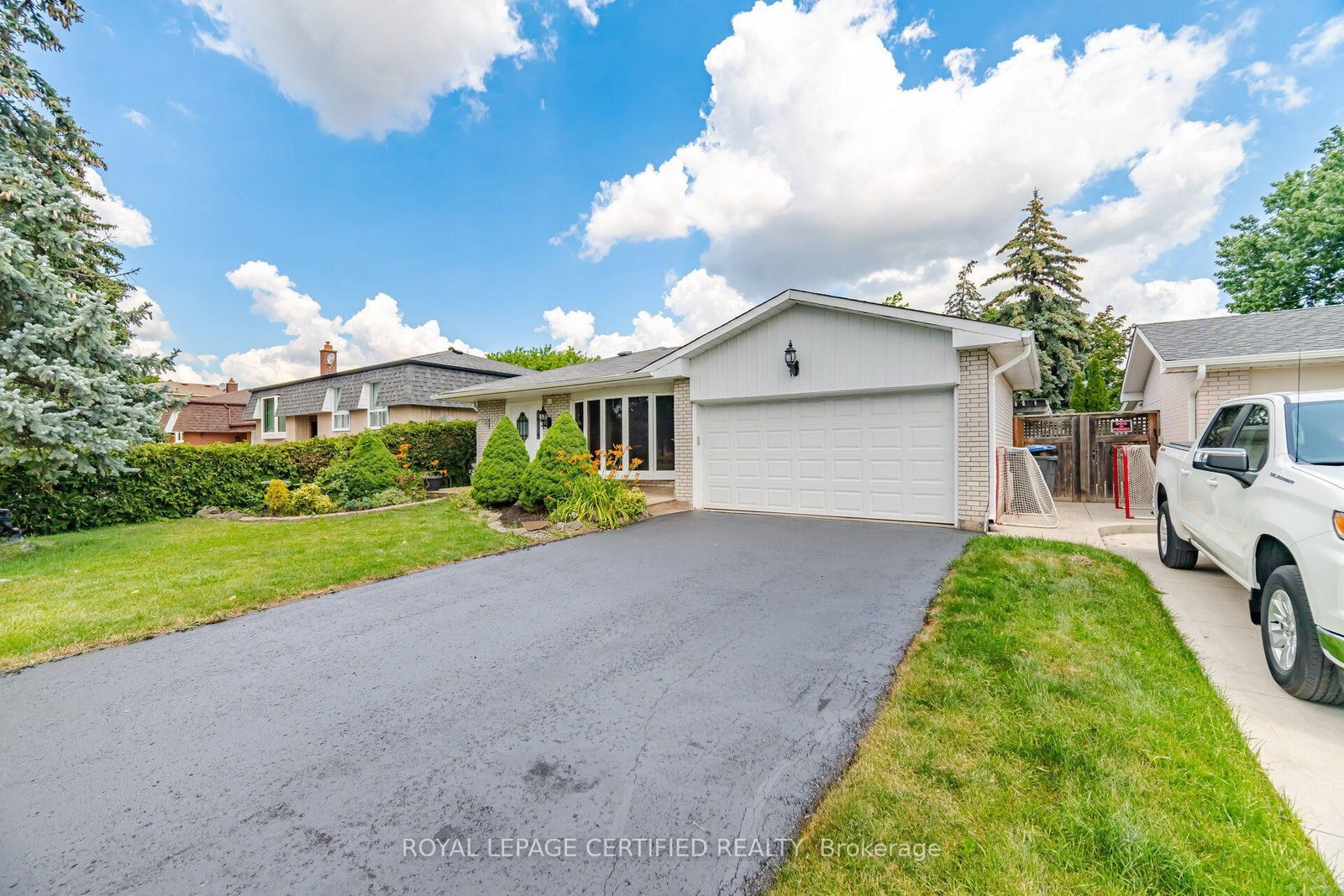 33 Grassmere Crescent • Brampton, ON photo 6