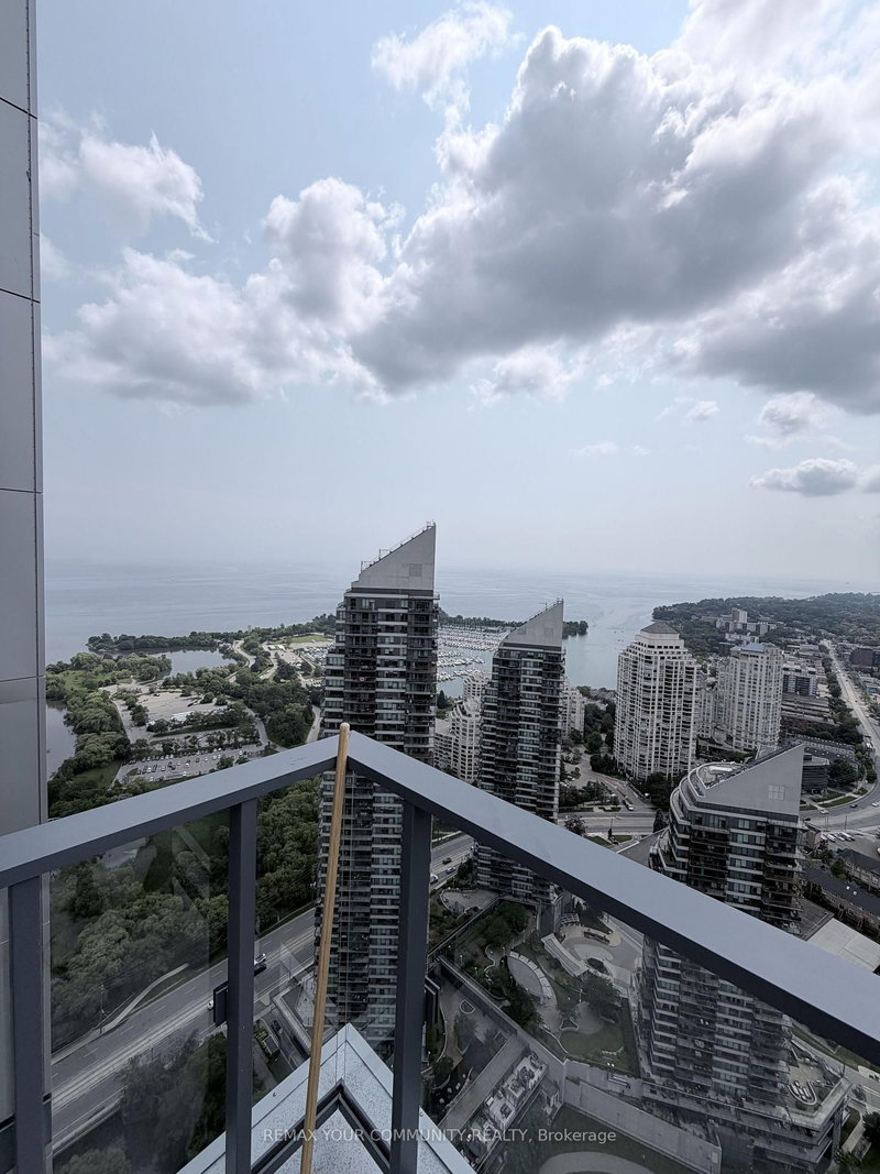 PH2 - 2220 Lakeshore Boulevard