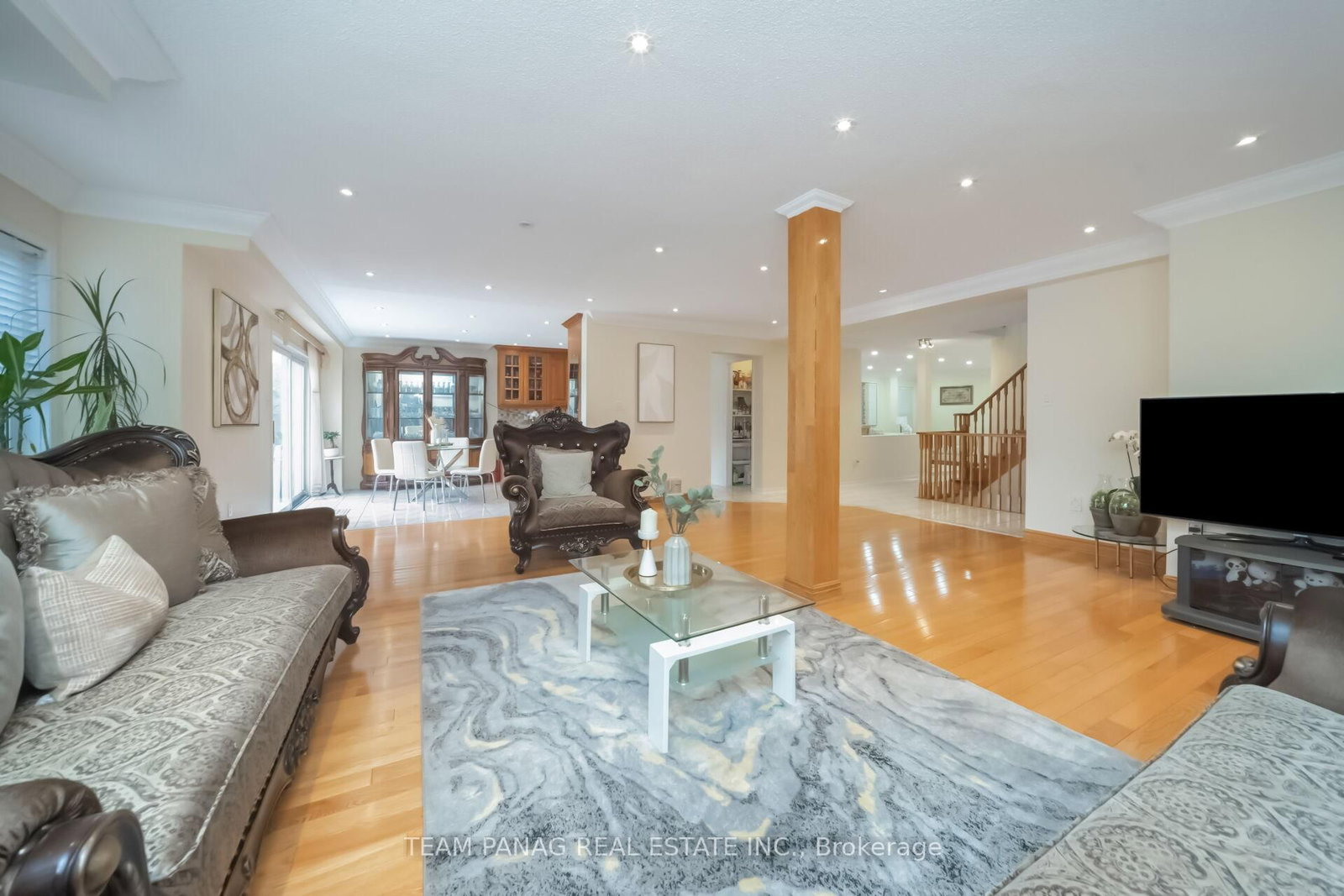 10 Hollowgrove Boulevard • Brampton, ON photo 14