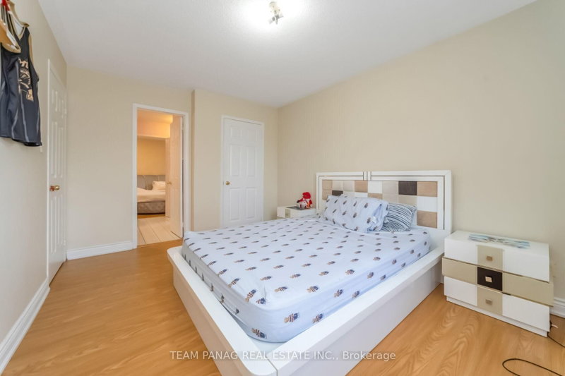 10 Hollowgrove Brampton,ON L6P 1B2 — Photo 28