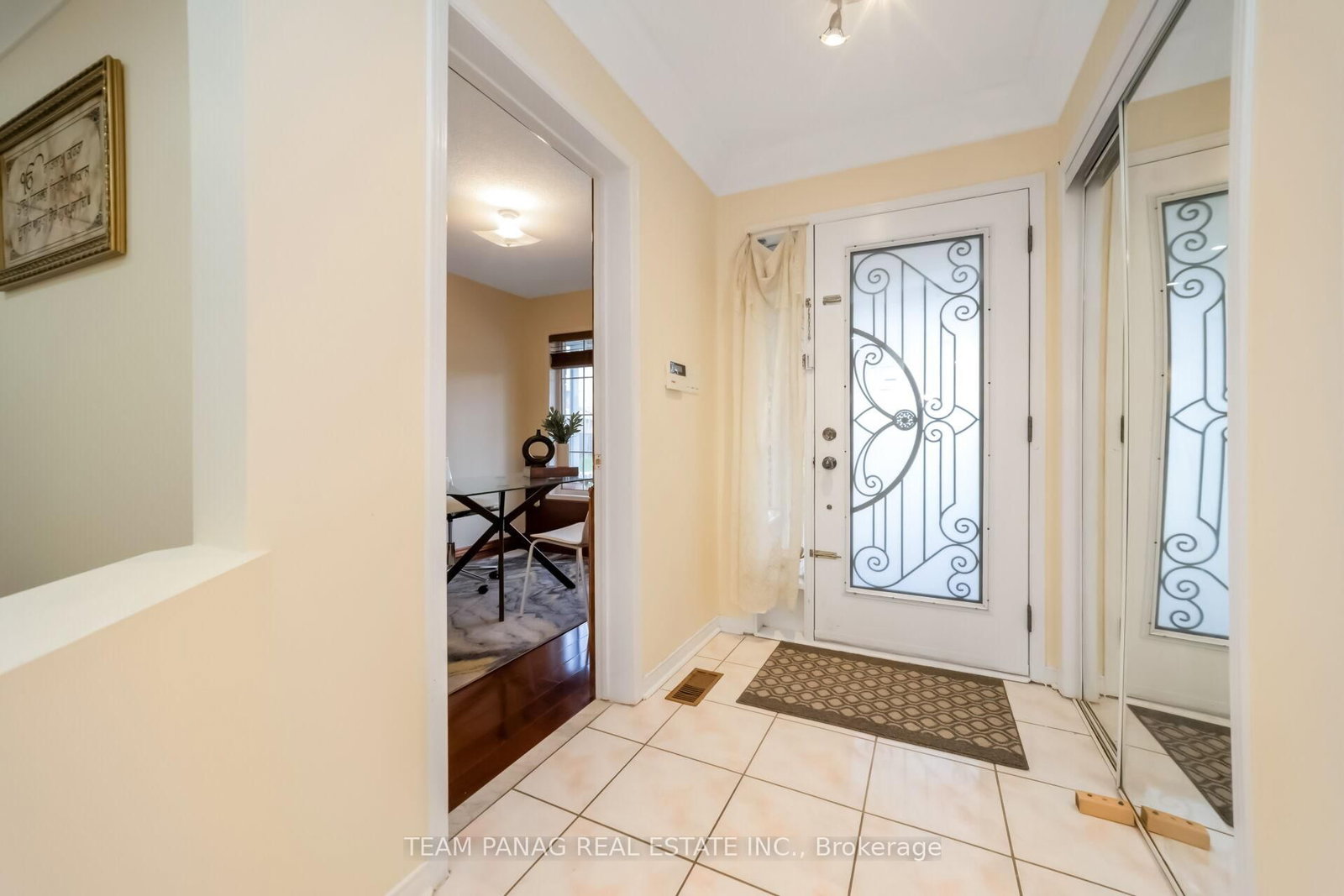 10 Hollowgrove Boulevard • Brampton, ON photo 5