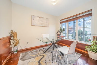 10 Hollowgrove Boulevard • Brampton, ON photo 6
