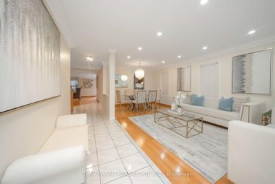10 Hollowgrove Boulevard • Brampton, ON photo 7