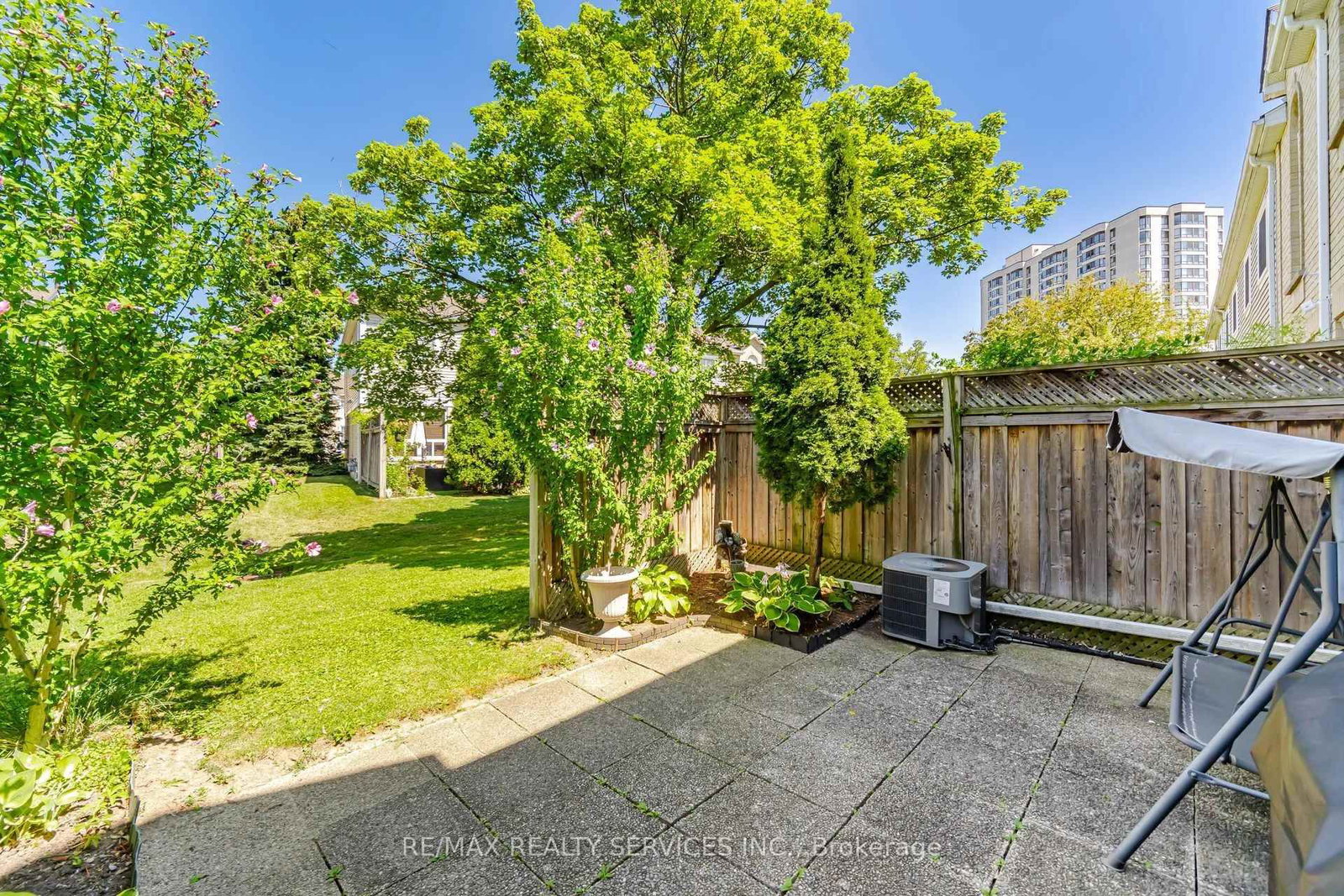 10 Hartnell Square • Brampton, ON photo 33