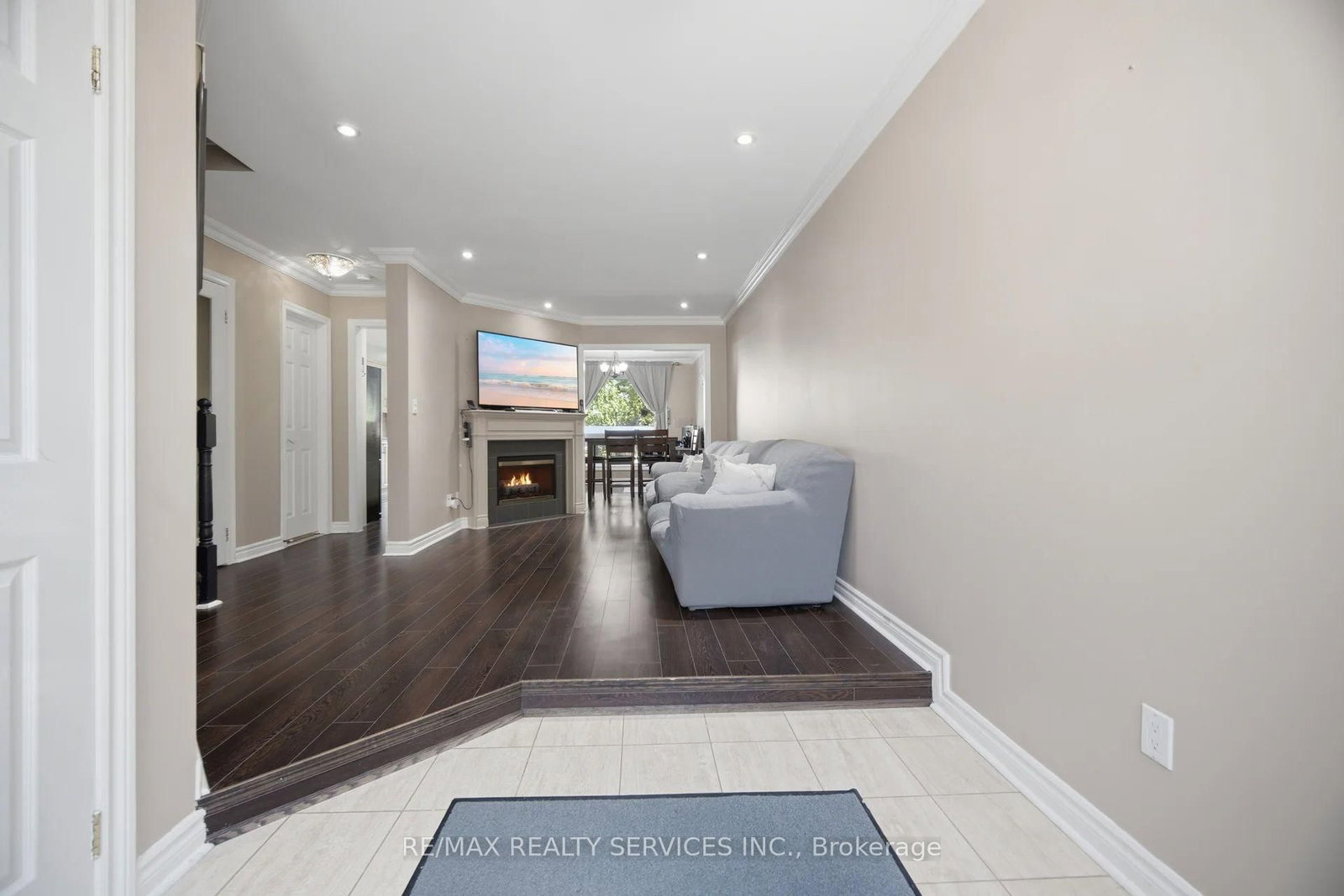 10 Hartnell Square • Brampton, ON photo 4