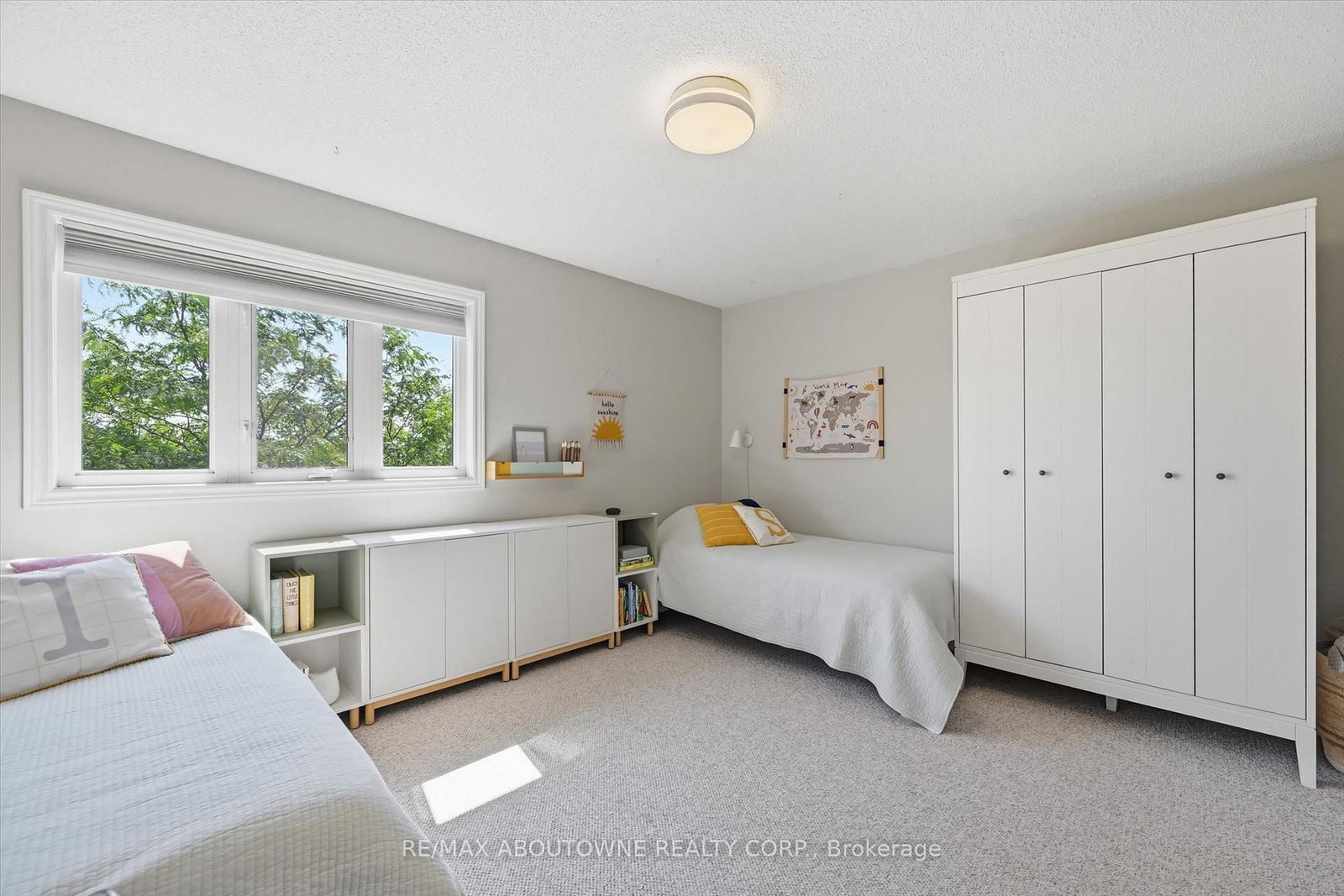 678 Rowley Common • Burlington, ON photo 19