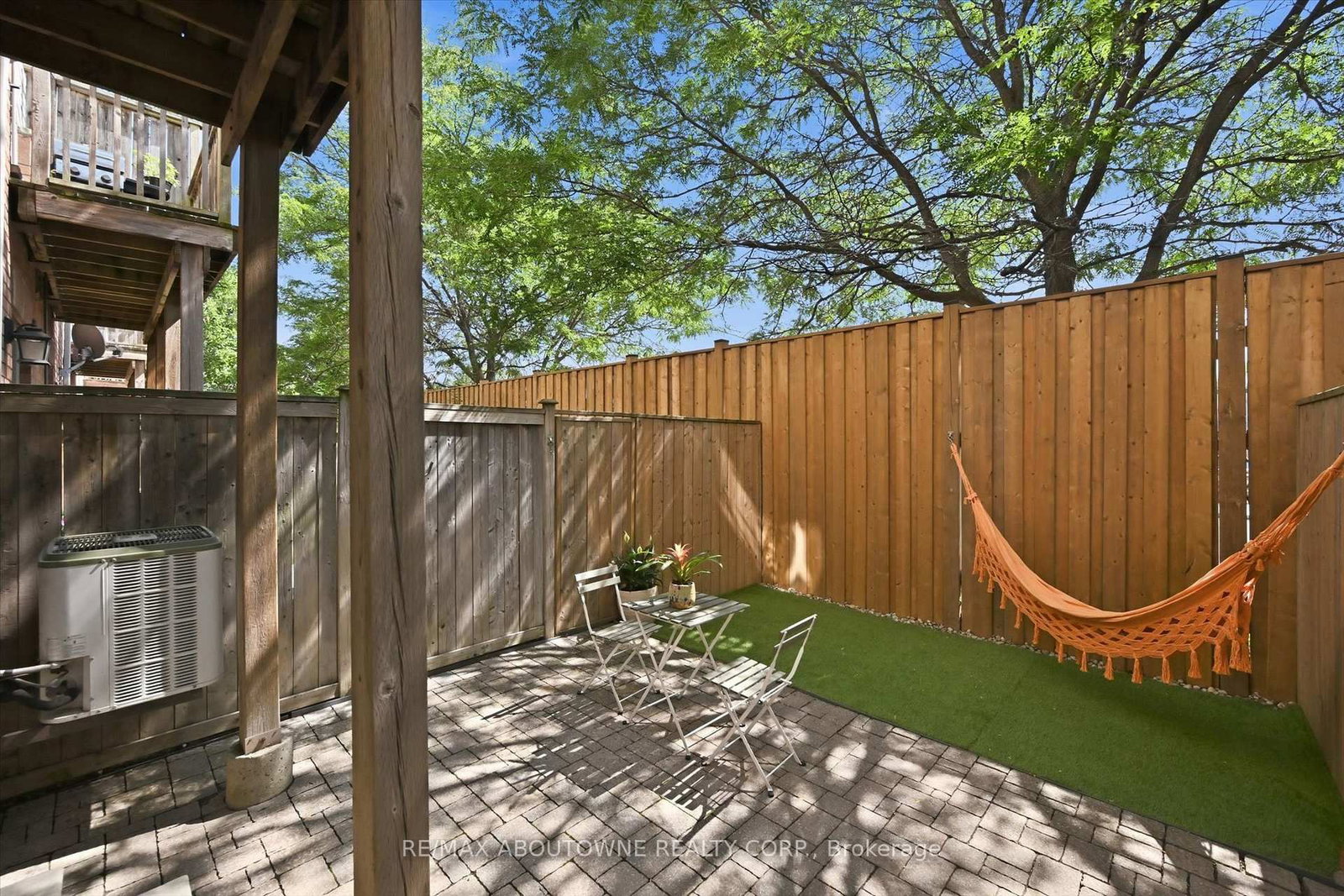 678 Rowley Common • Burlington, ON photo 27