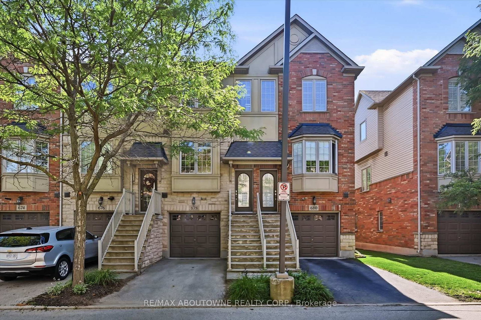 678 Rowley Common • Burlington, ON photo 30