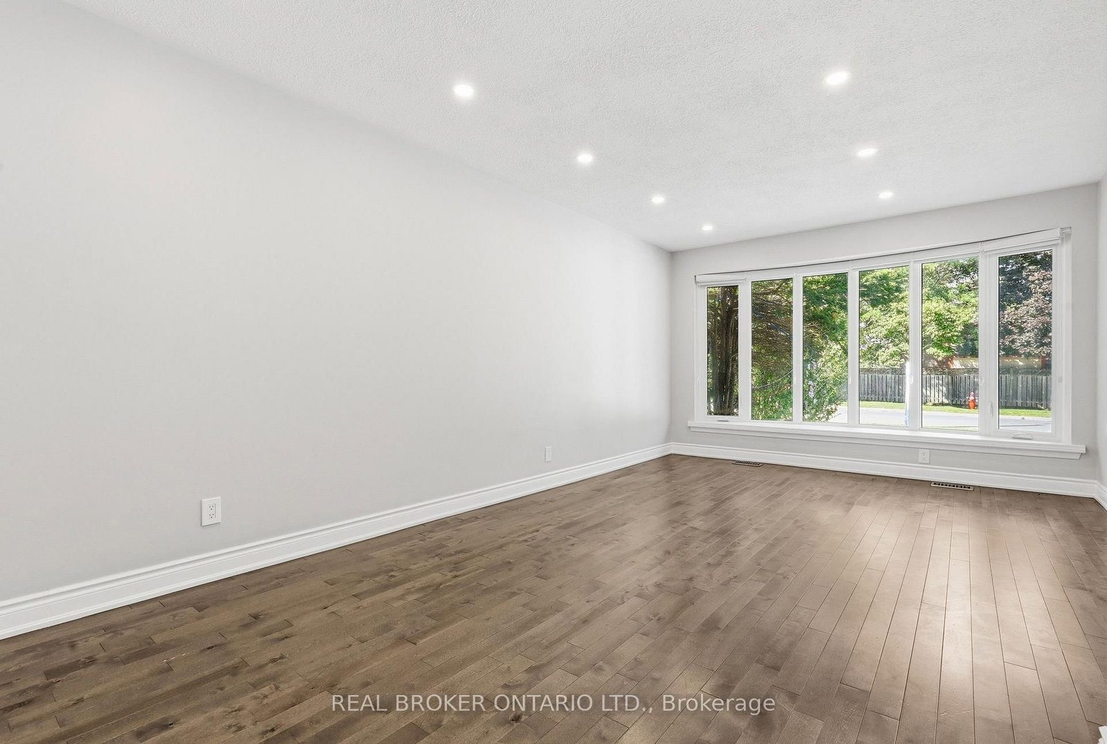 2535 Padstow Crescent • Mississauga, ON photo 18
