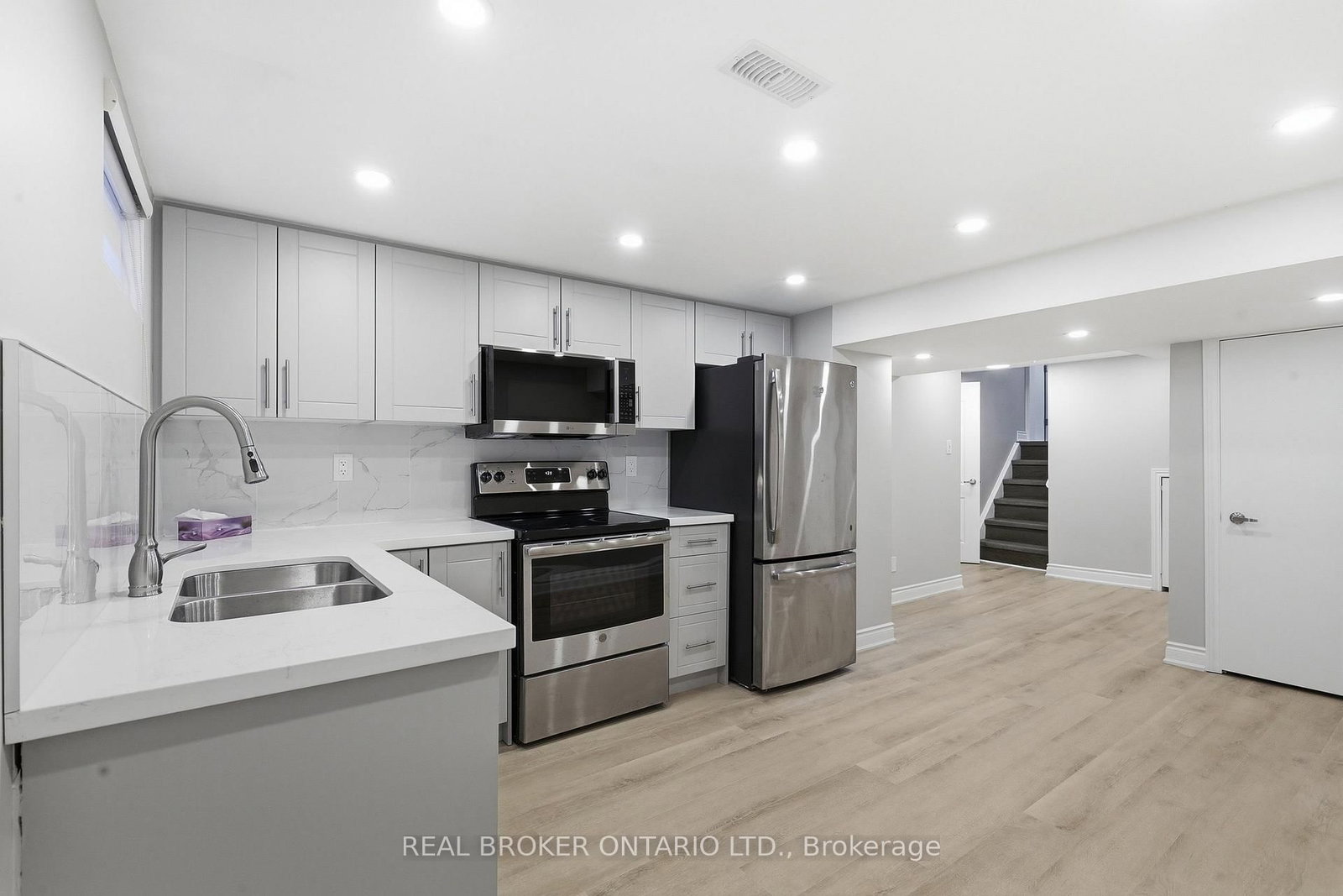 2535 Padstow Crescent • Mississauga, ON photo 30