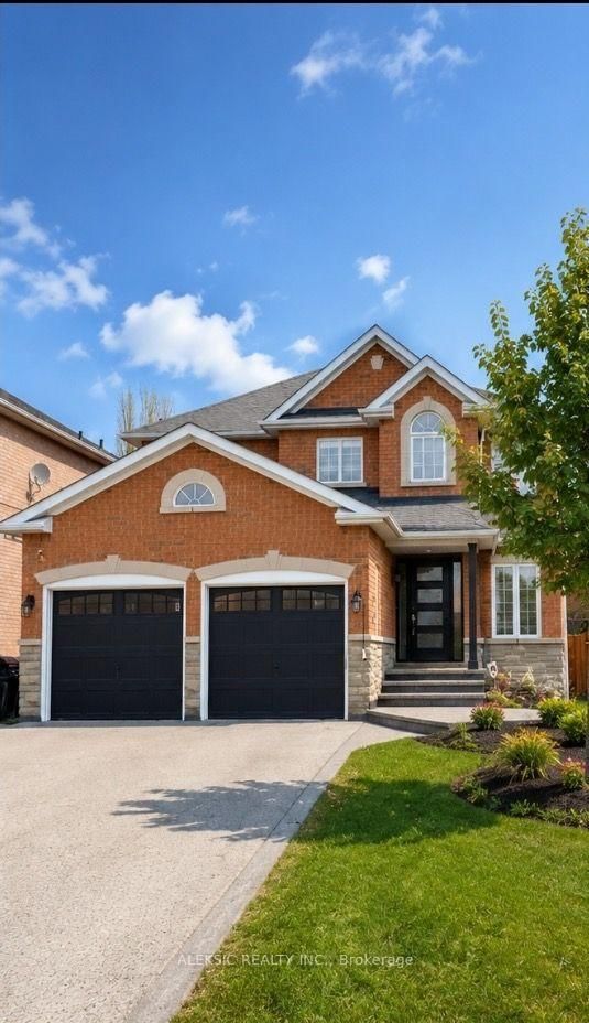 33 Hillpath Crescent