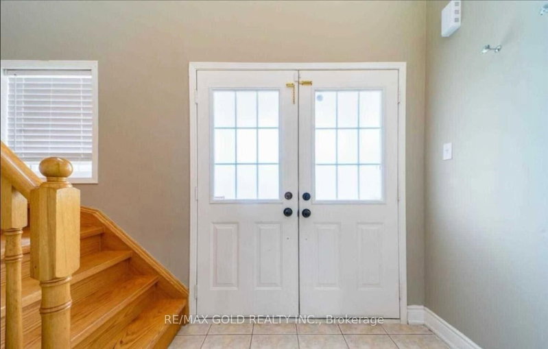 15 Sedgewick Circle
