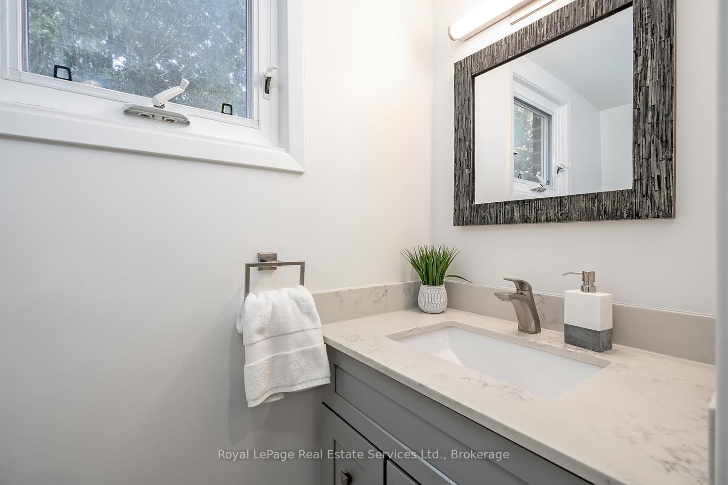 65 Normandy Place • Oakville, ON photo 27